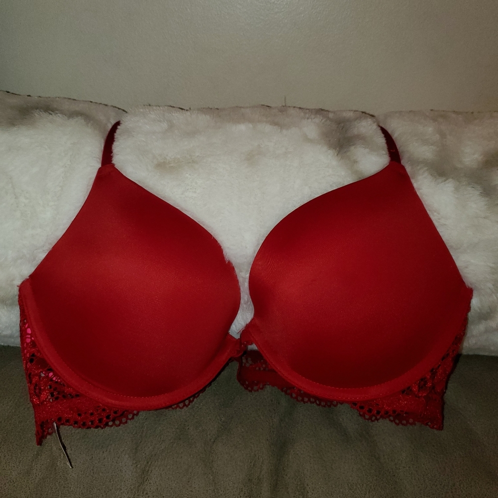 New Red Bra 😍